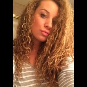 Meet your Posher, Katelyn